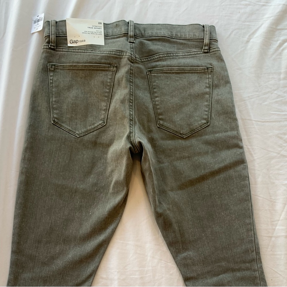 Gap skinny jeans - NWT